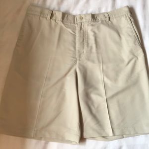 Nike Fit Dry  beige textured stretch lightweight golf shorts EUC